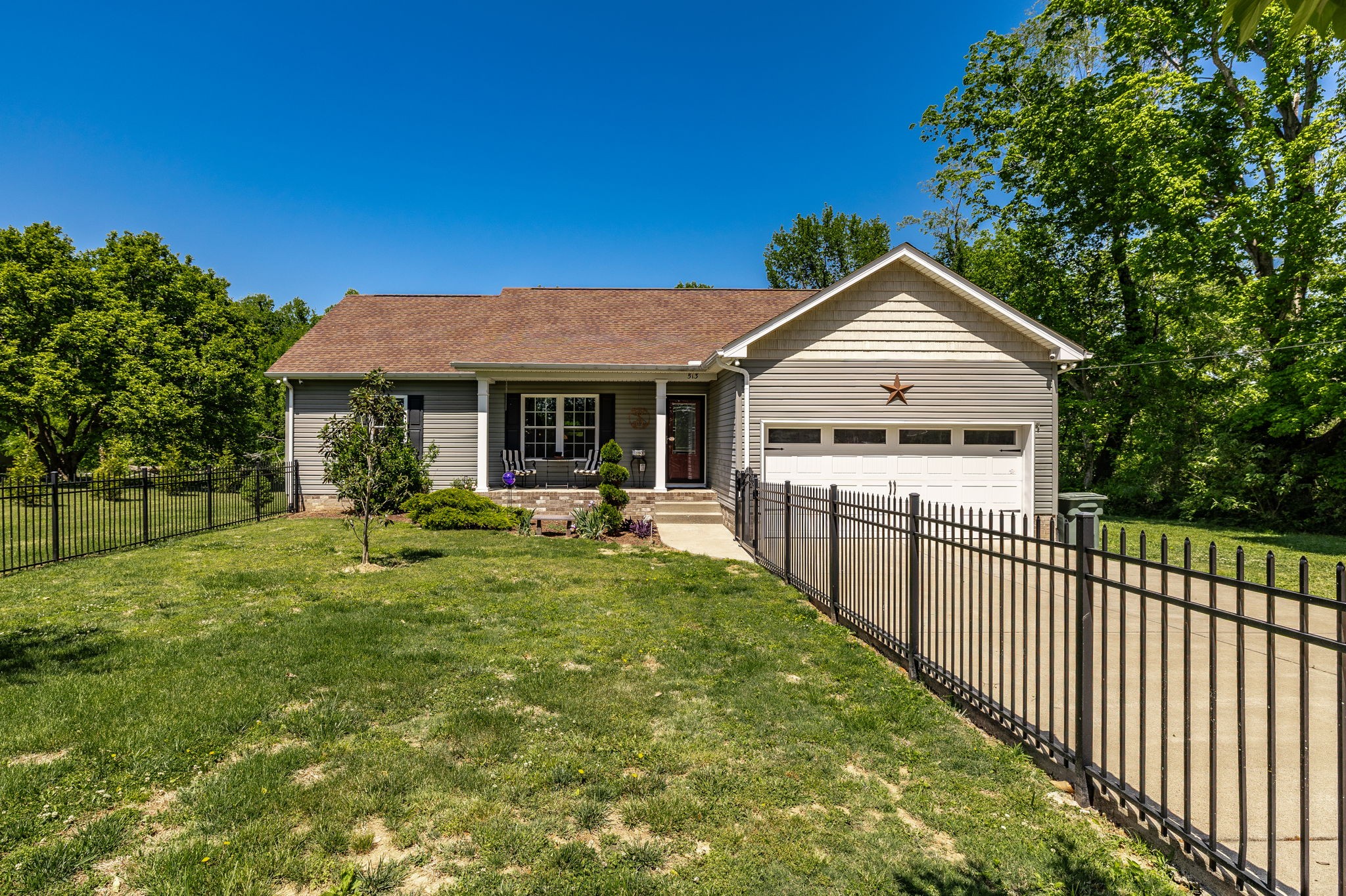 513 College Street Portland TN 37148