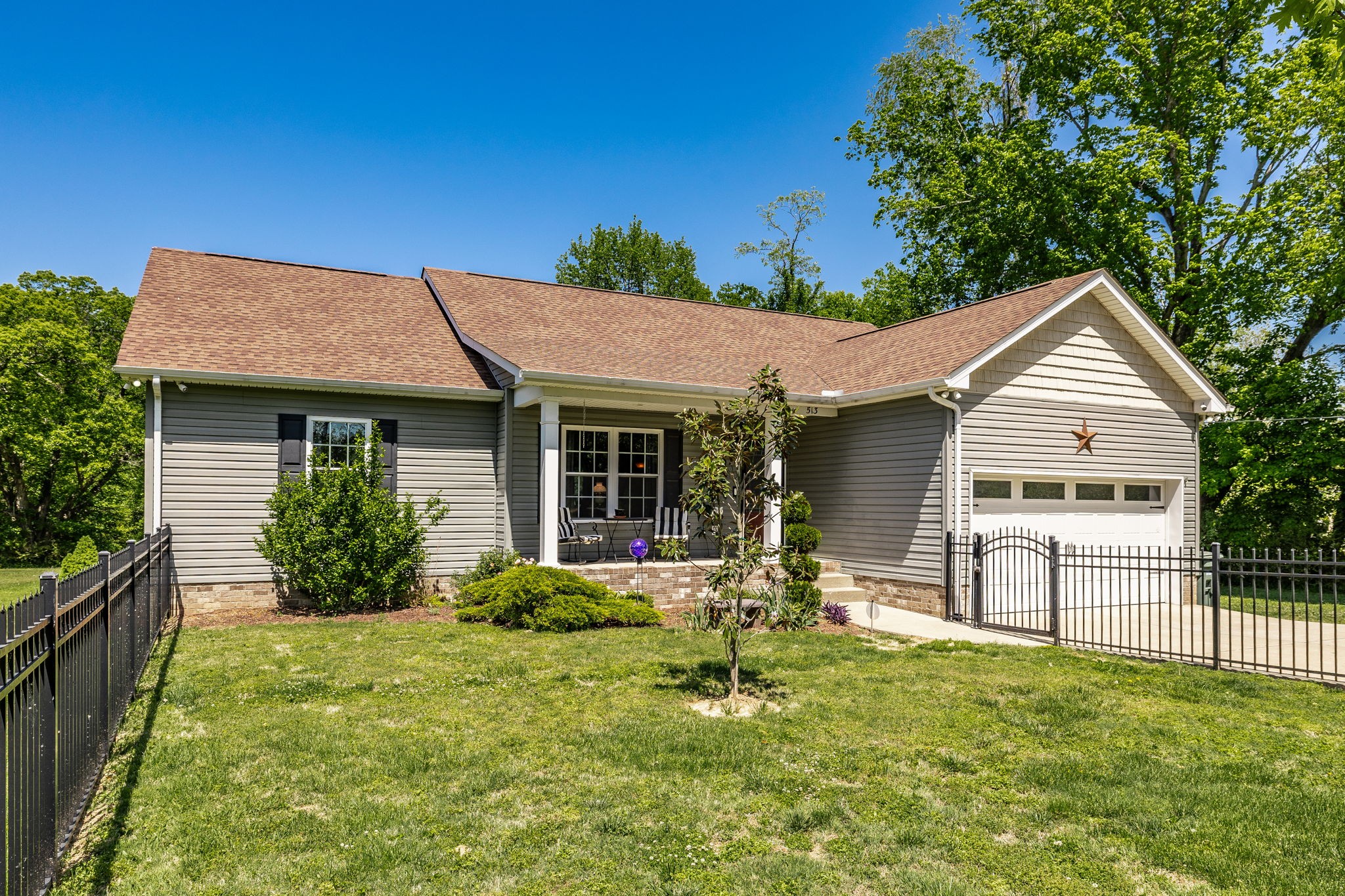 513 College Street Portland TN 37148