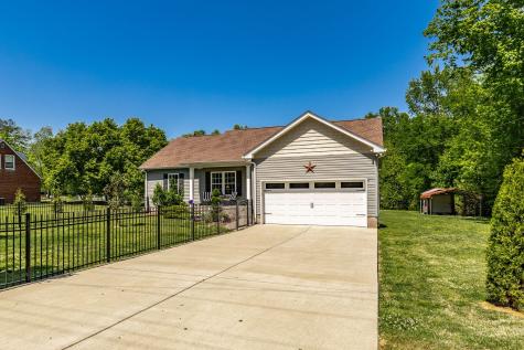 513 College Street Portland TN 37148