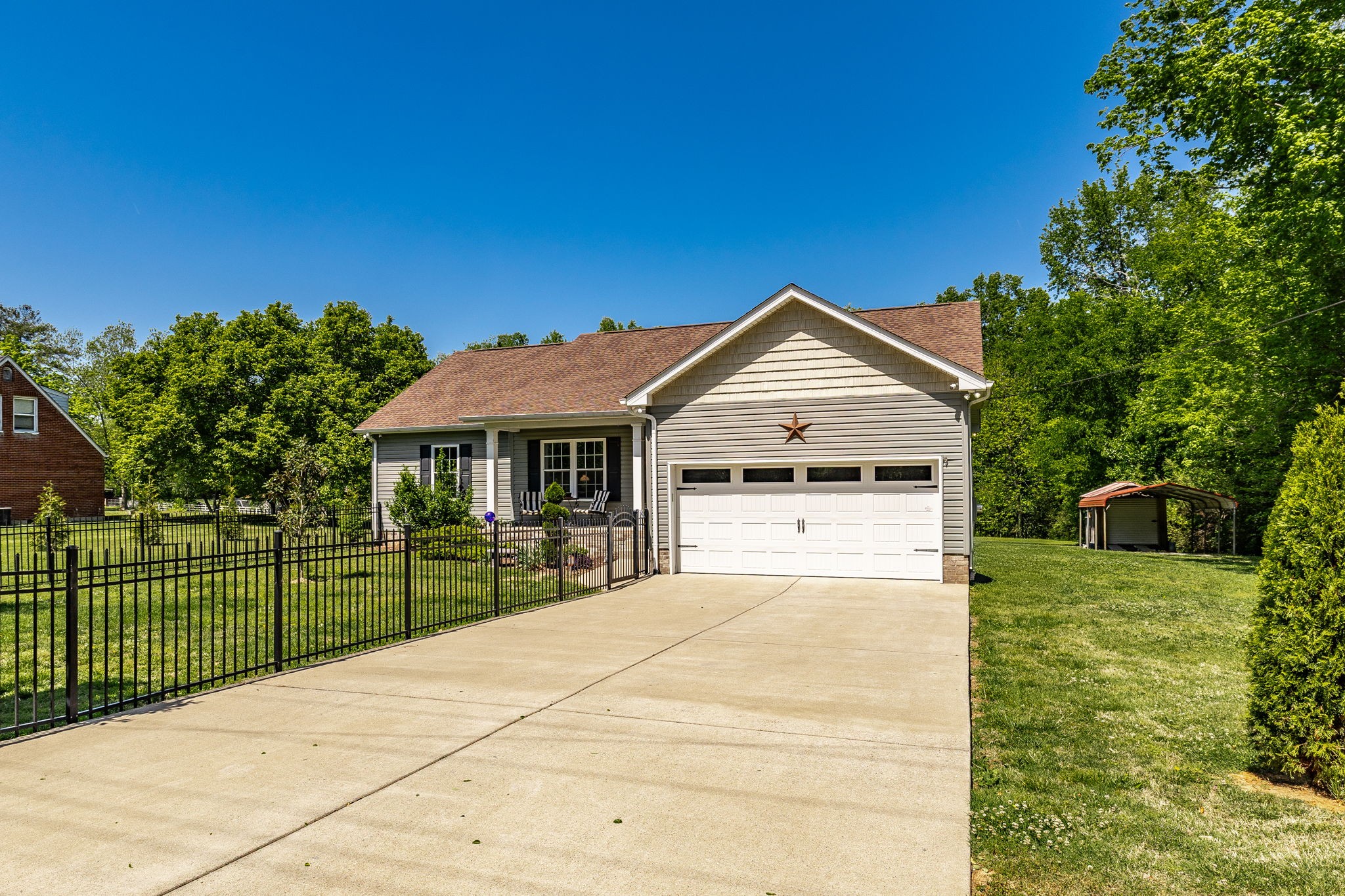 513 College Street Portland TN 37148