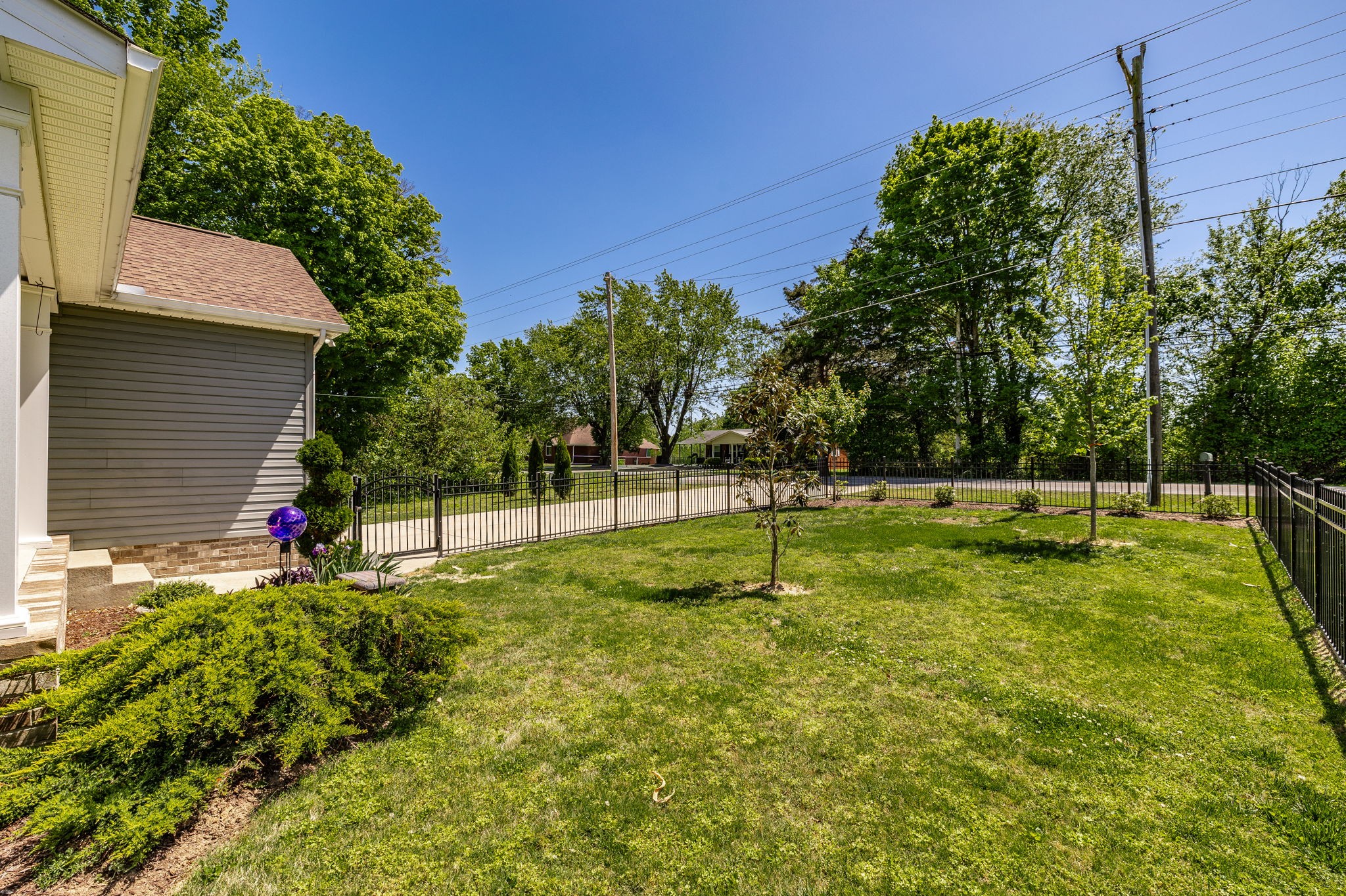 513 College Street Portland TN 37148