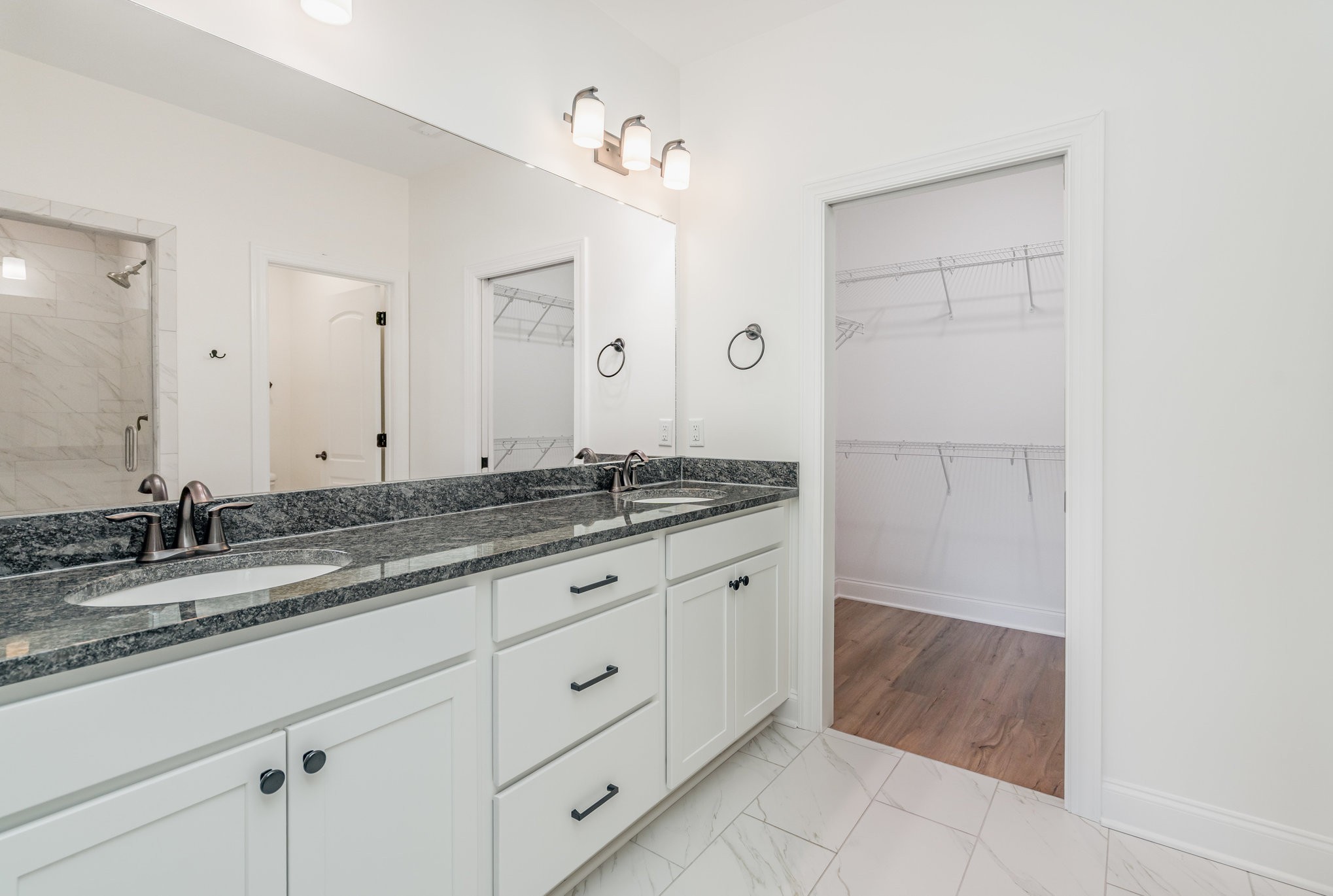 412 W Foxrun Springfield TN 37172