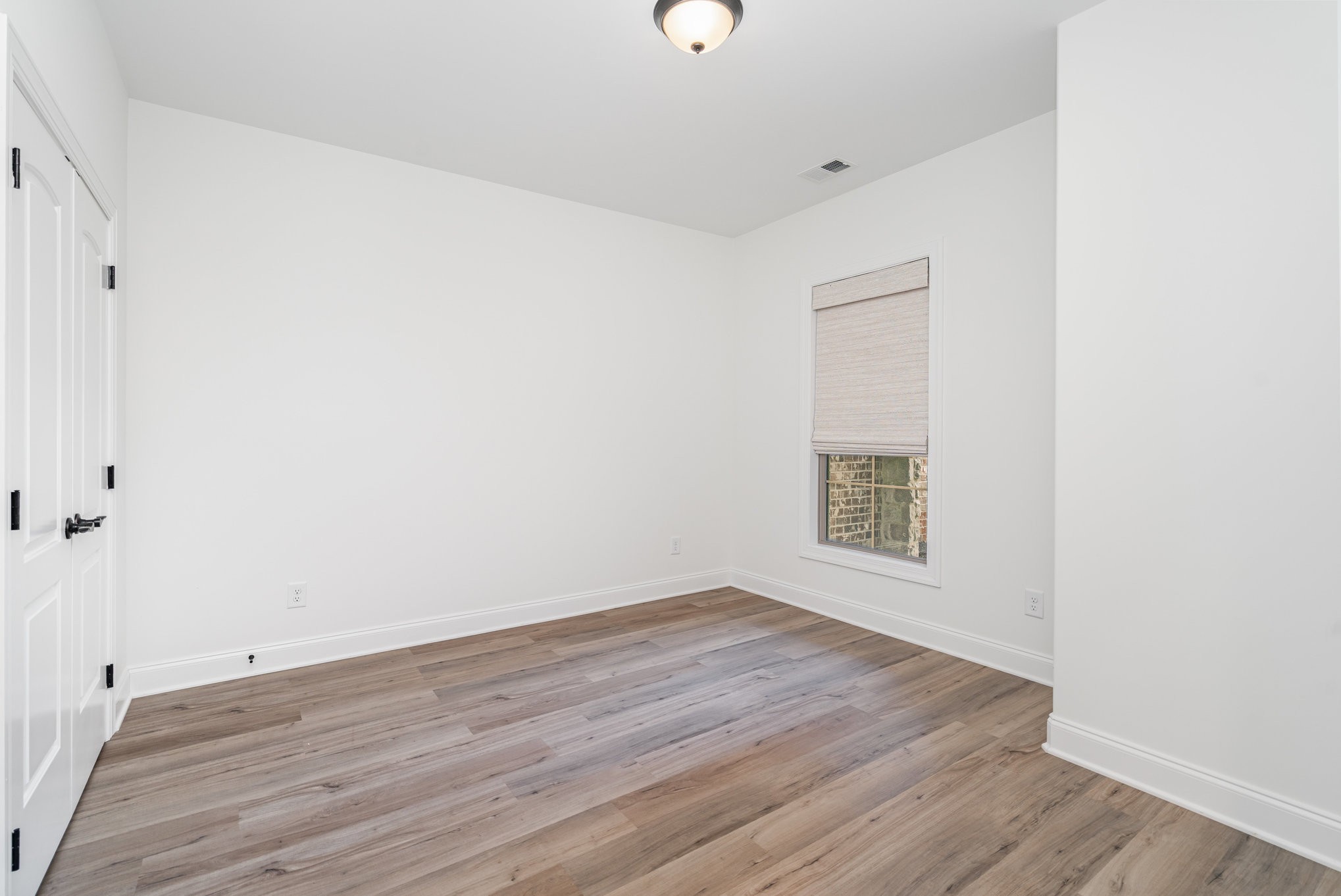 412 W Foxrun Springfield TN 37172