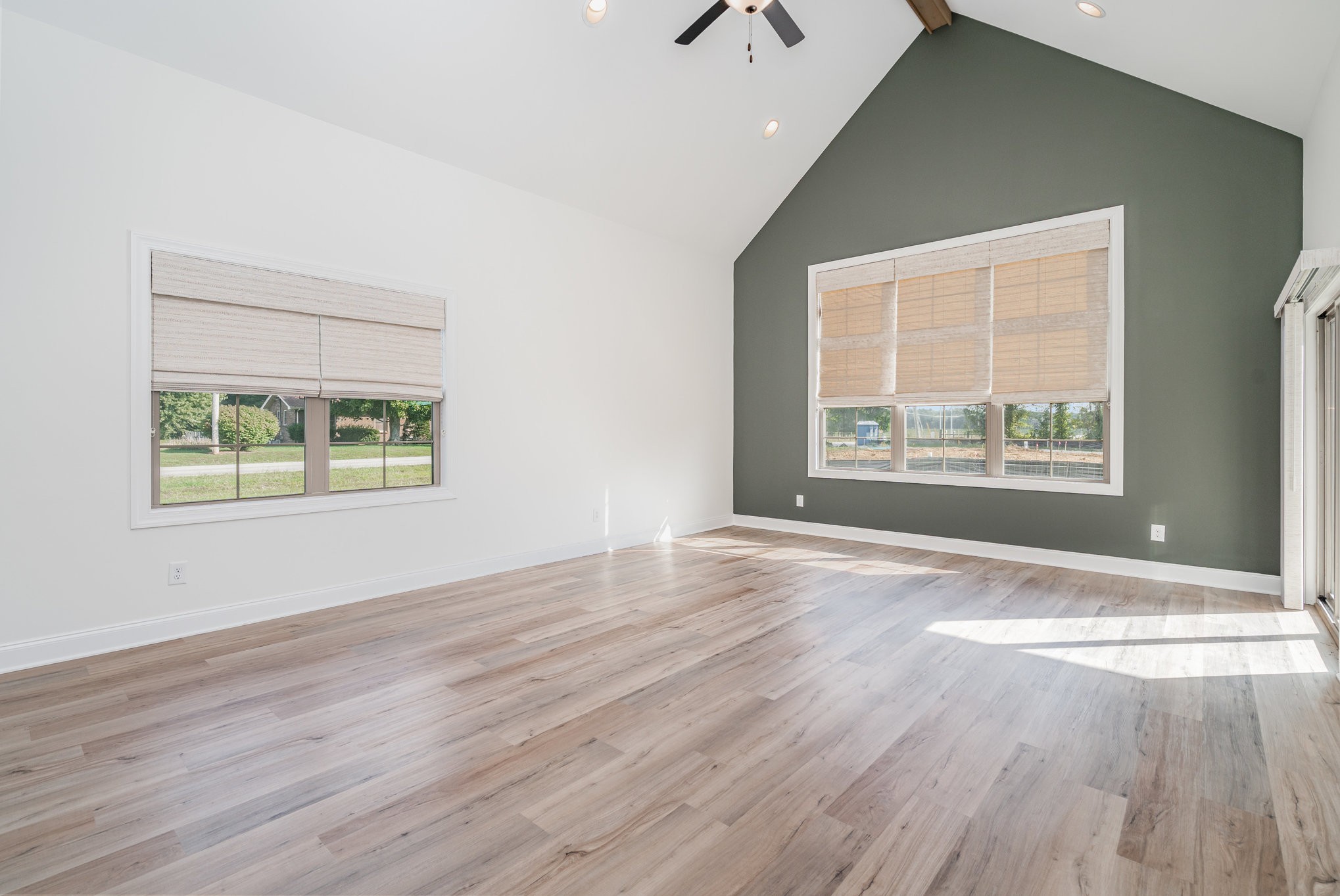 412 W Foxrun Springfield TN 37172