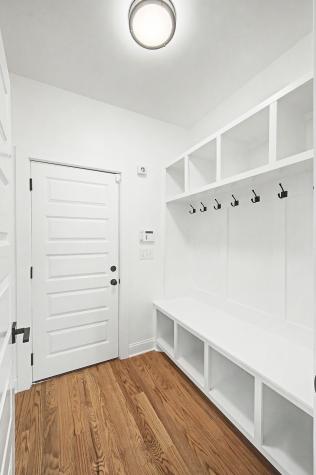 1518B Dugger Drive Nashville TN 37206