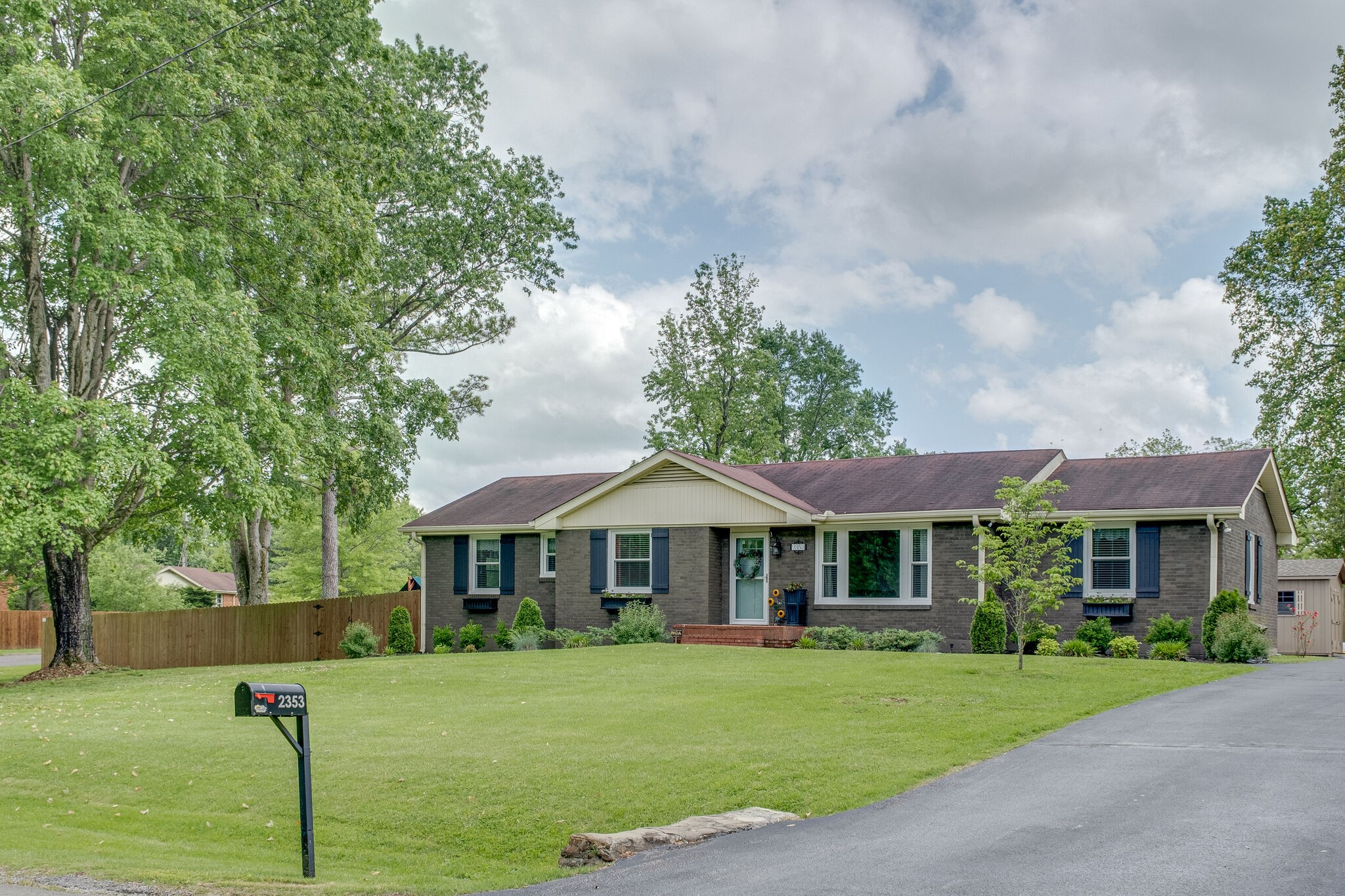 2353 Ridgeland Drive Nashville TN 37214