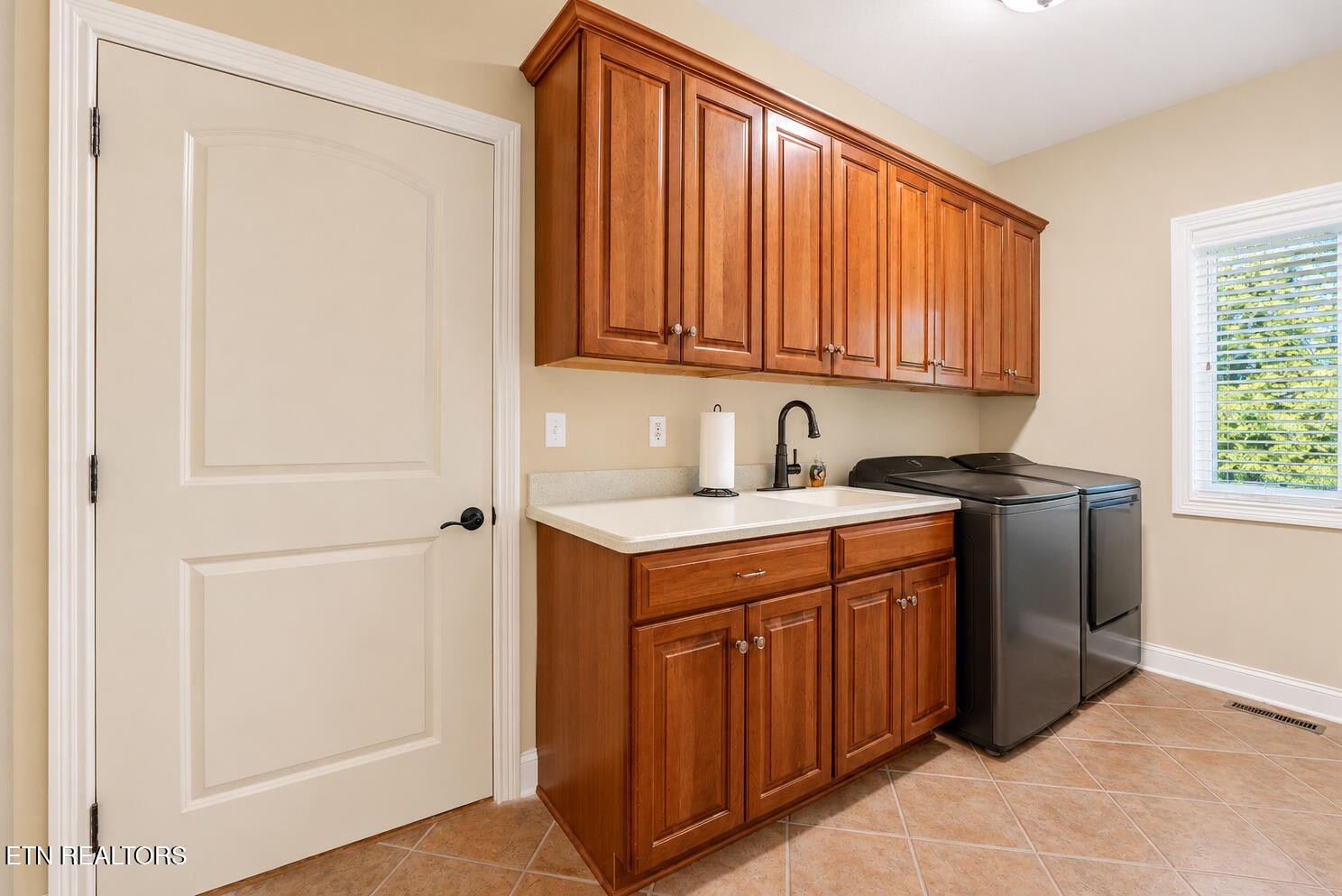 114 Skiatook Way Loudon TN 37774