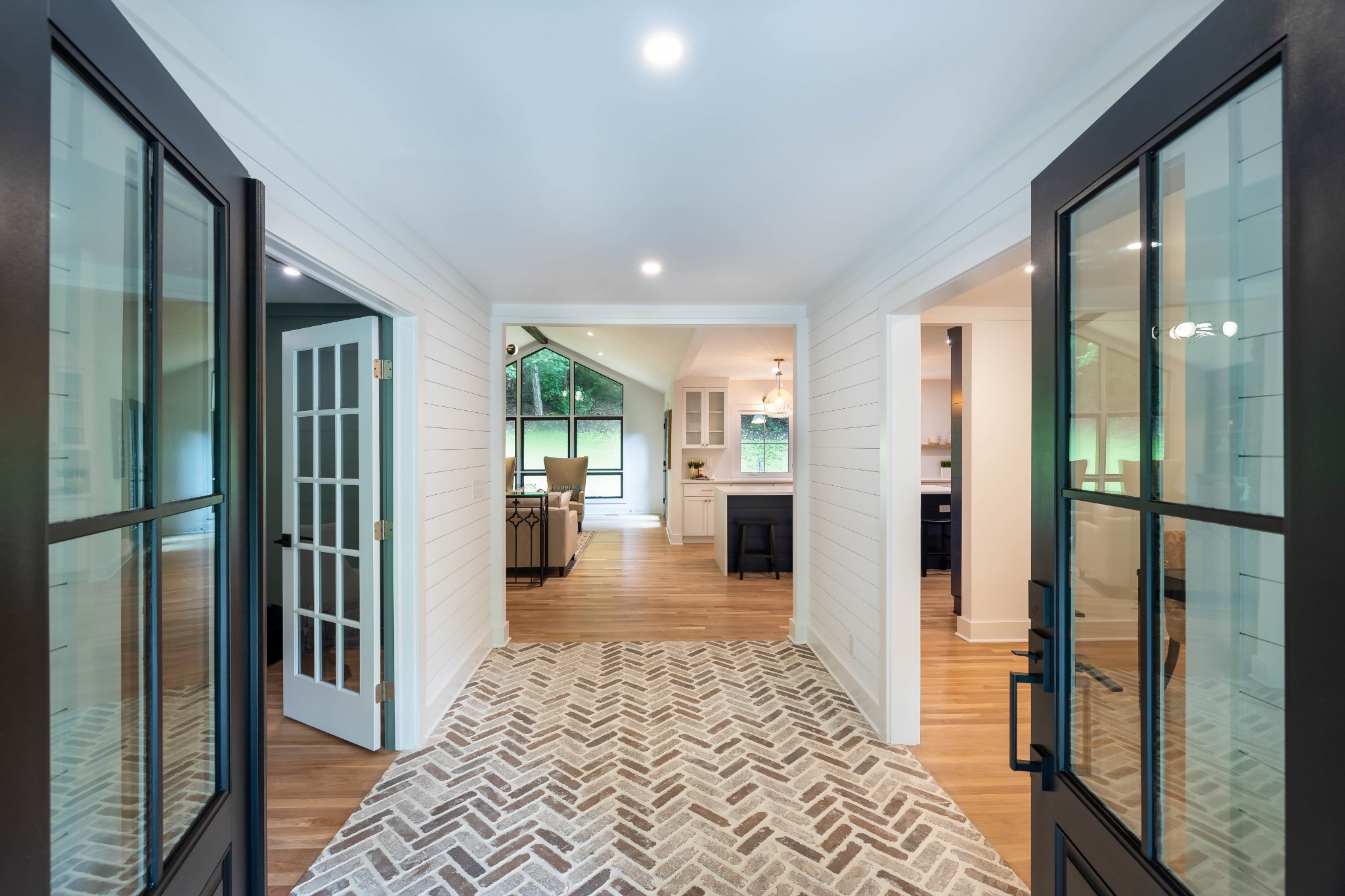 5821 Fredricksburg Drive Nashville TN 37215