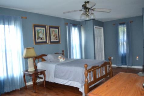 218 E Lake Avenue Celina TN 38551