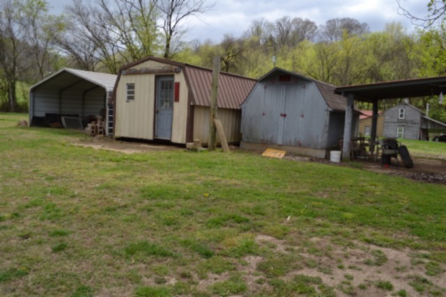 218 E Lake Avenue Celina TN 38551