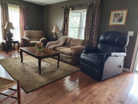 218 E Lake Avenue Celina TN 38551