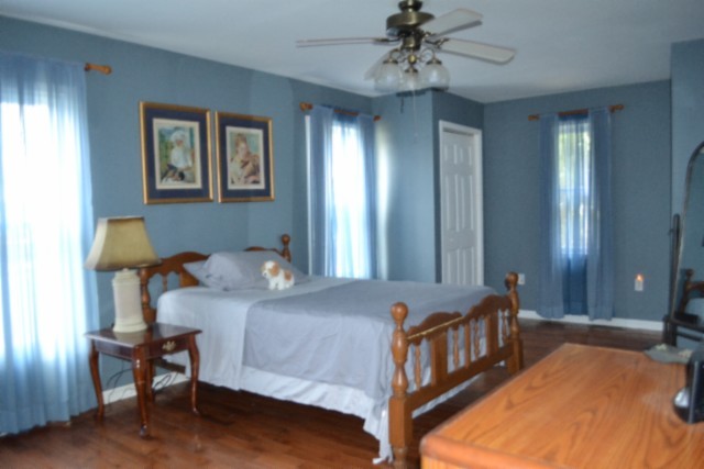 218 E Lake Avenue Celina TN 38551