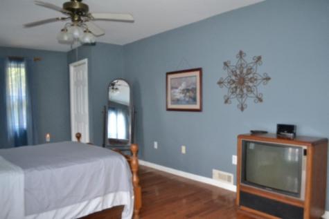 218 E Lake Avenue Celina TN 38551