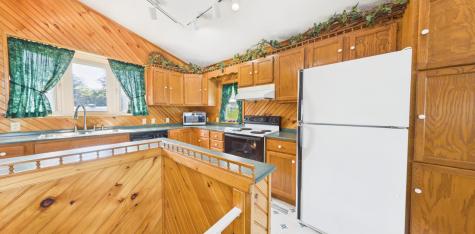 62 Lakeshore Drive New Concord KY 42076
