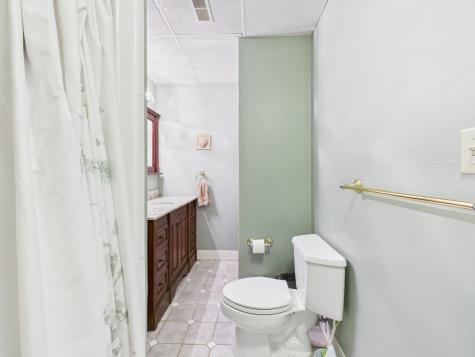 62 Lakeshore Drive New Concord KY 42076