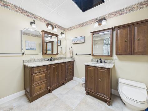 62 Lakeshore Drive New Concord KY 42076
