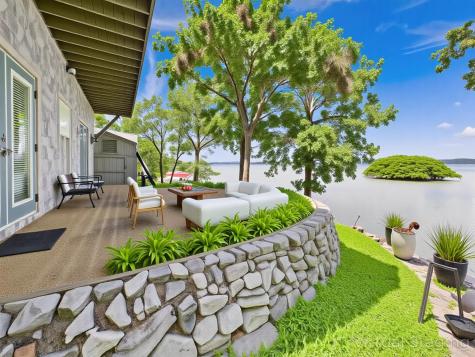 62 Lakeshore Drive New Concord KY 42076