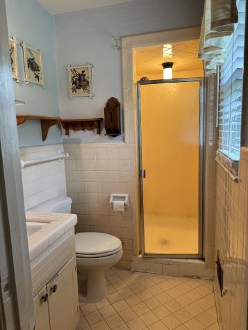 102 Essex Court Tullahoma TN 37388