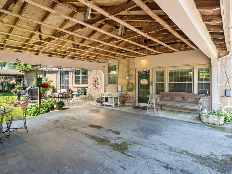 102 Essex Court Tullahoma TN 37388