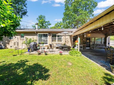 102 Essex Court Tullahoma TN 37388