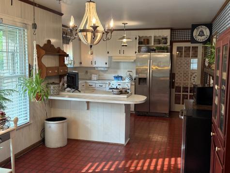 102 Essex Court Tullahoma TN 37388