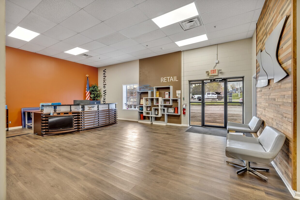 1512 Nashville Highway Columbia TN 38401