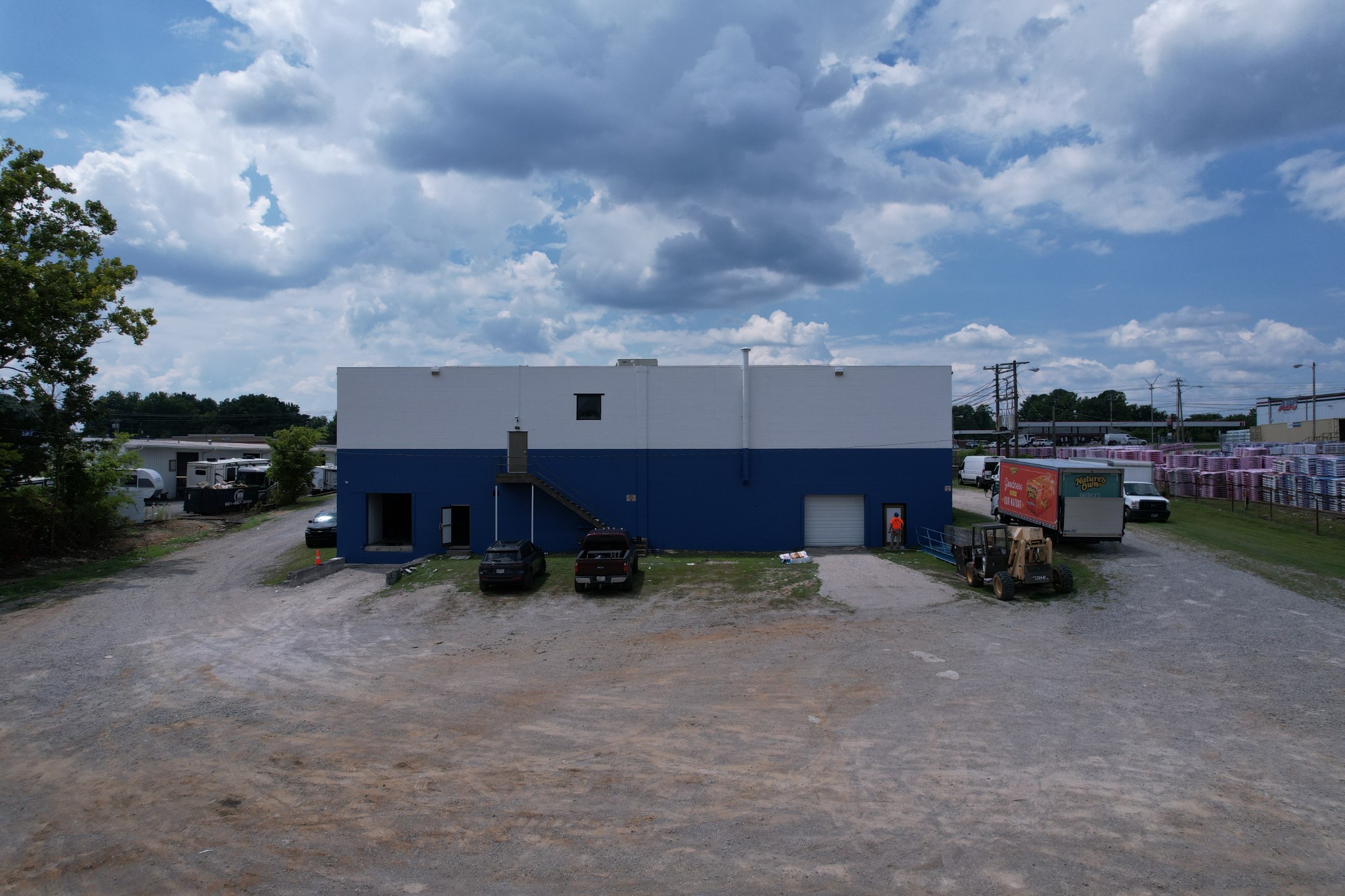 1512 Nashville Highway Columbia TN 38401