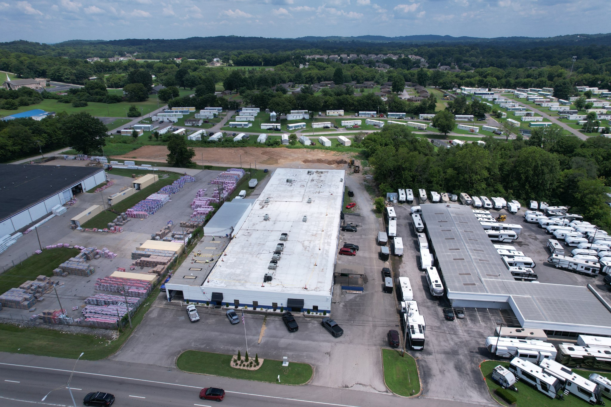 1512 Nashville Highway Columbia TN 38401