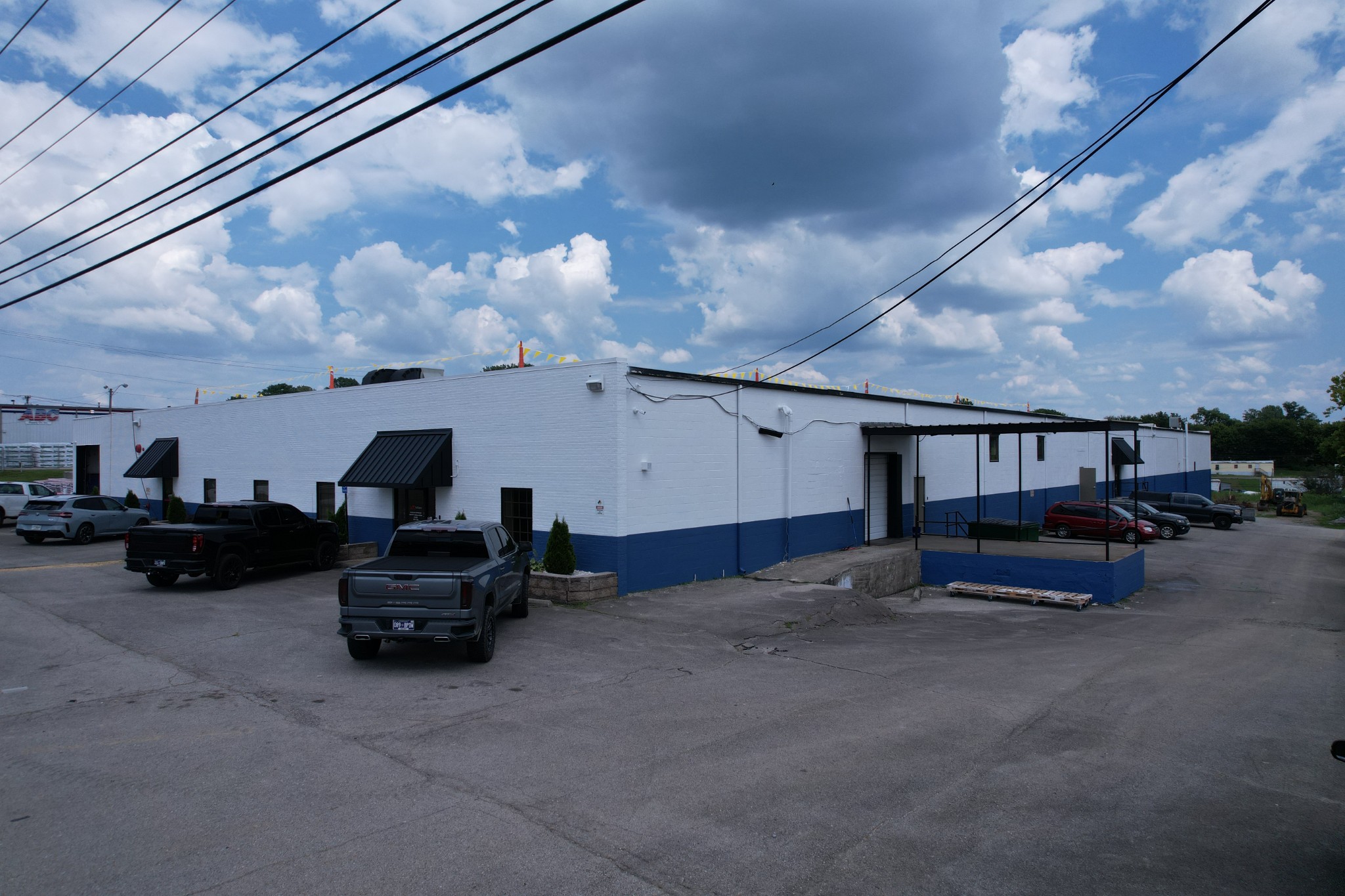 1512 Nashville Highway Columbia TN 38401