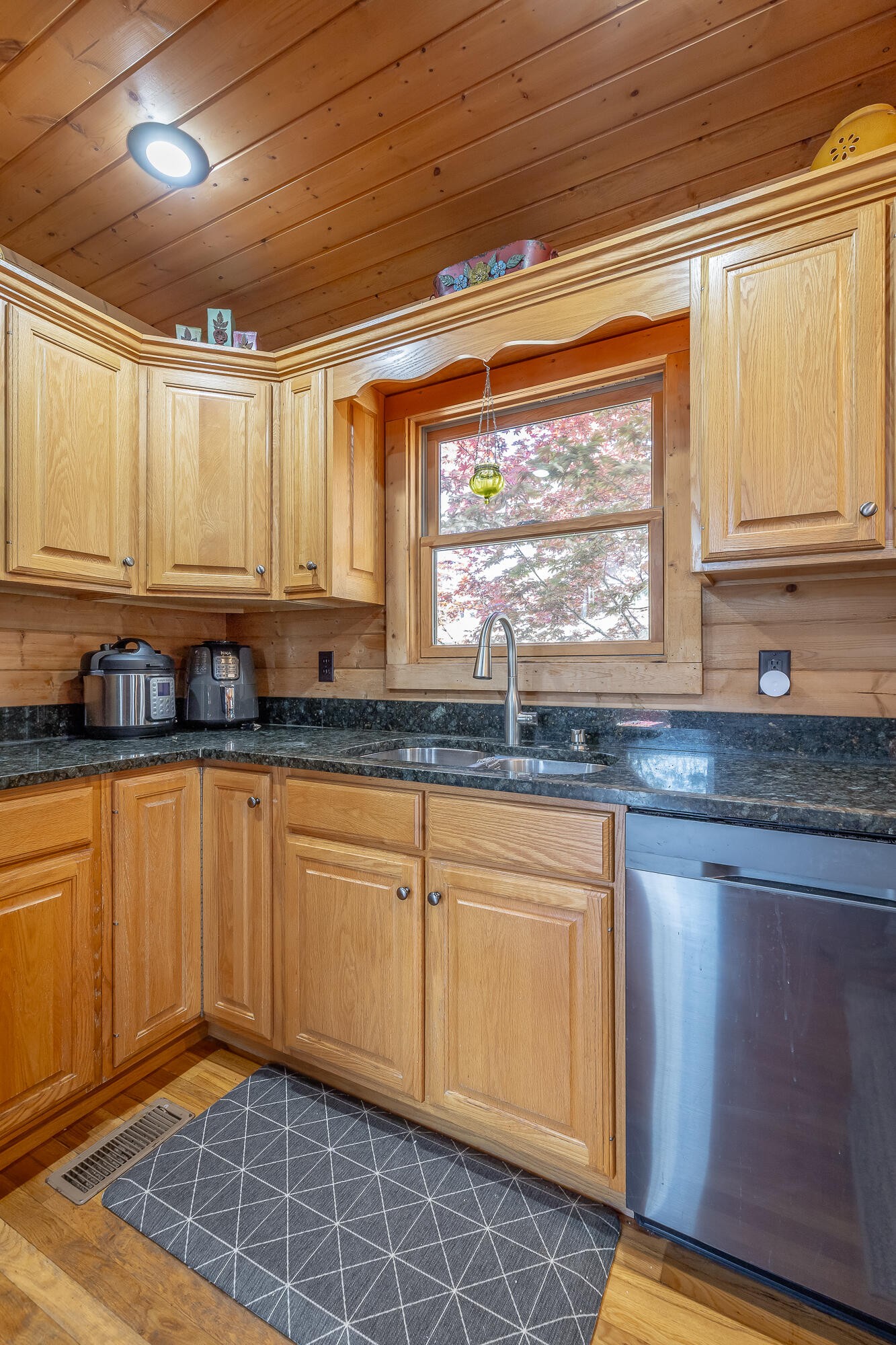 292 Log Cabin Lane Dunlap TN 37327