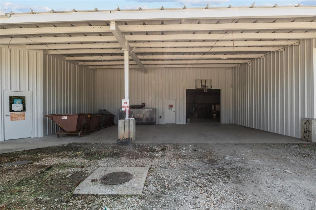 107 Young Road Waverly TN 37185