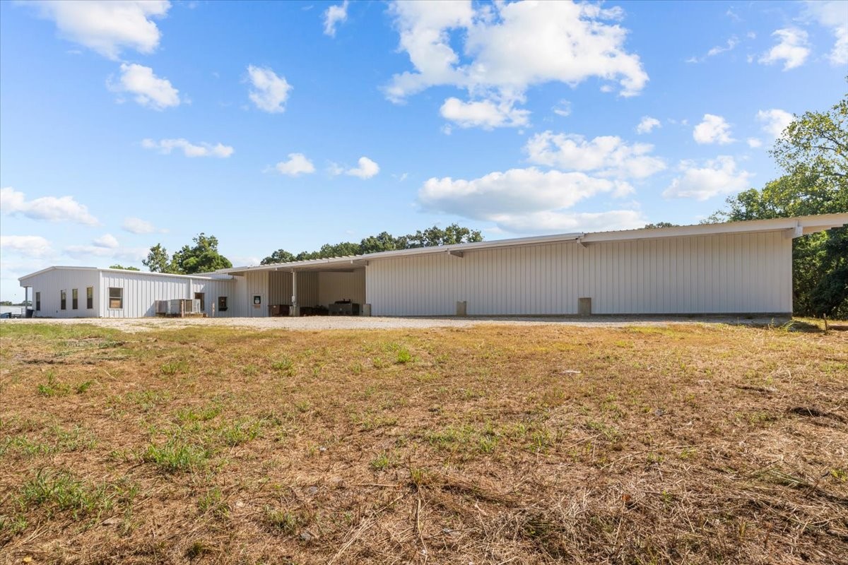 107 Young Road Waverly TN 37185
