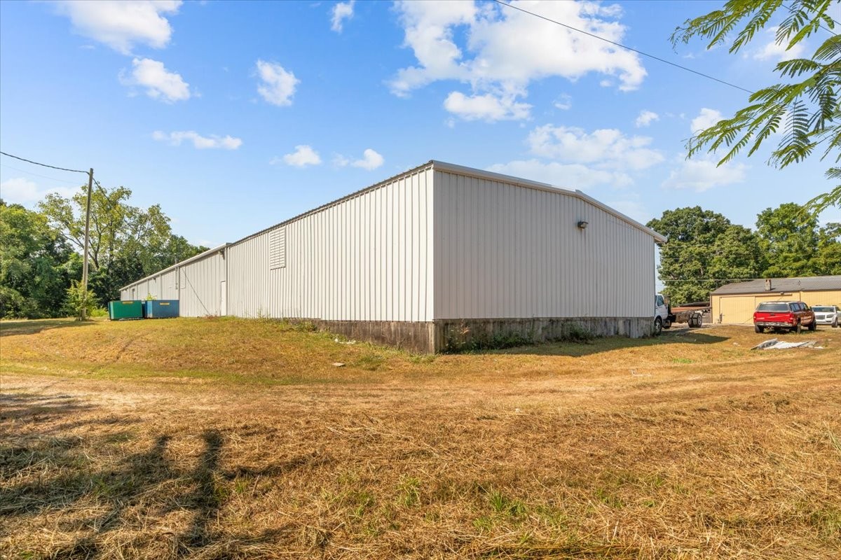 107 Young Road Waverly TN 37185