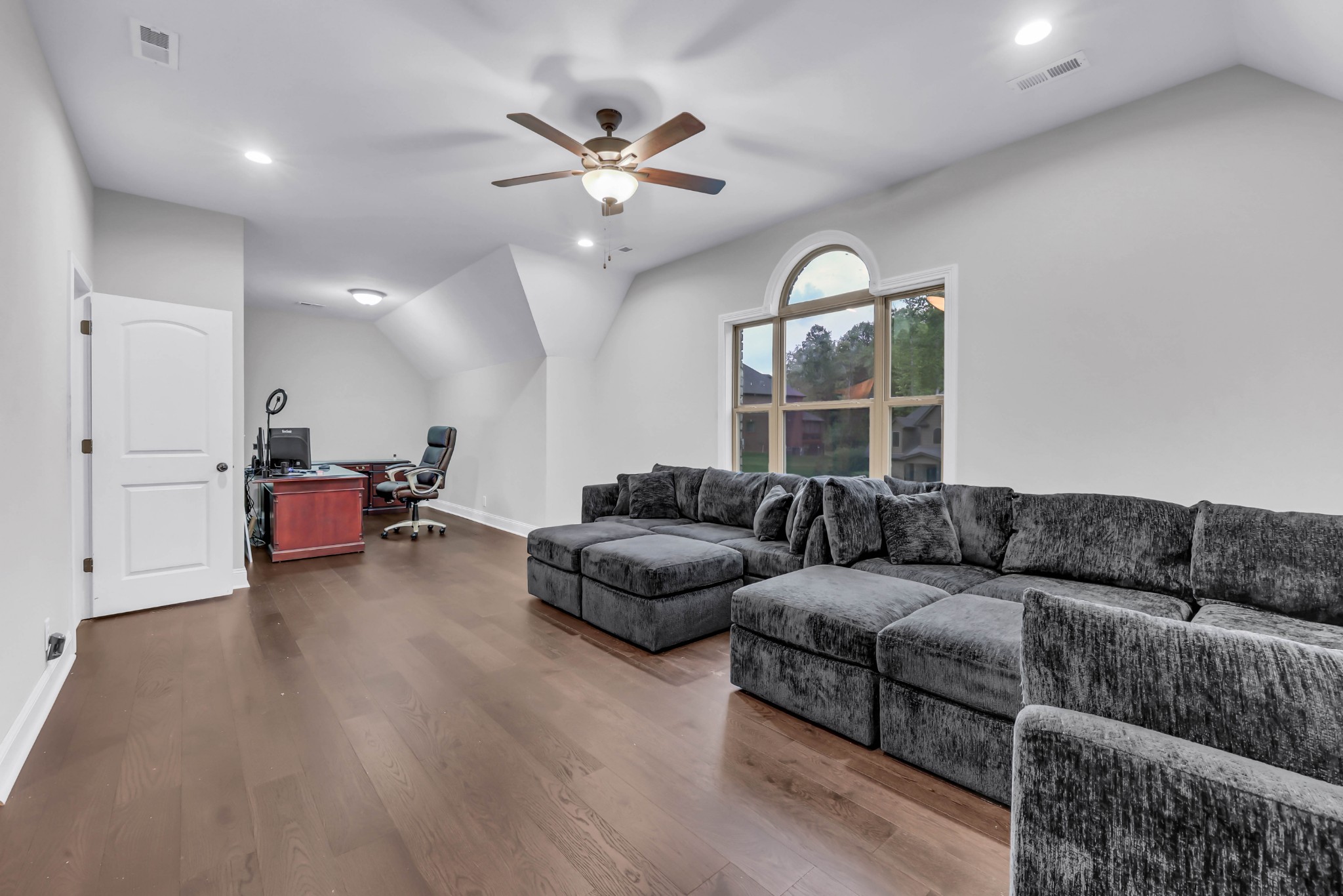 1689 Double R Boulevard Clarksville TN 37042