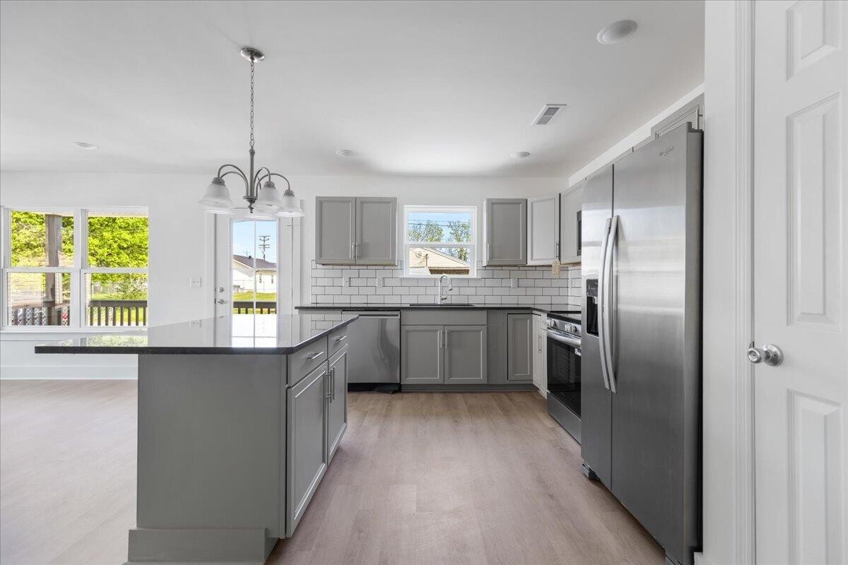 1604 E 46th St Place Chattanooga TN 37407