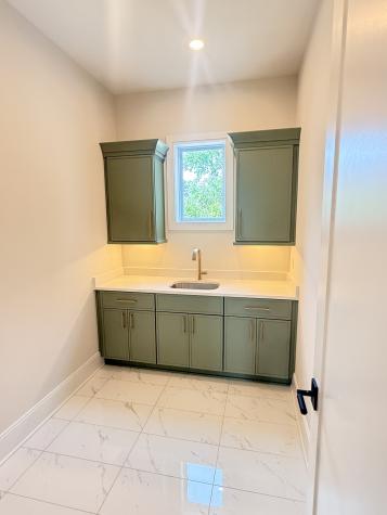 913 33rd Ave, N Nashville TN 37209