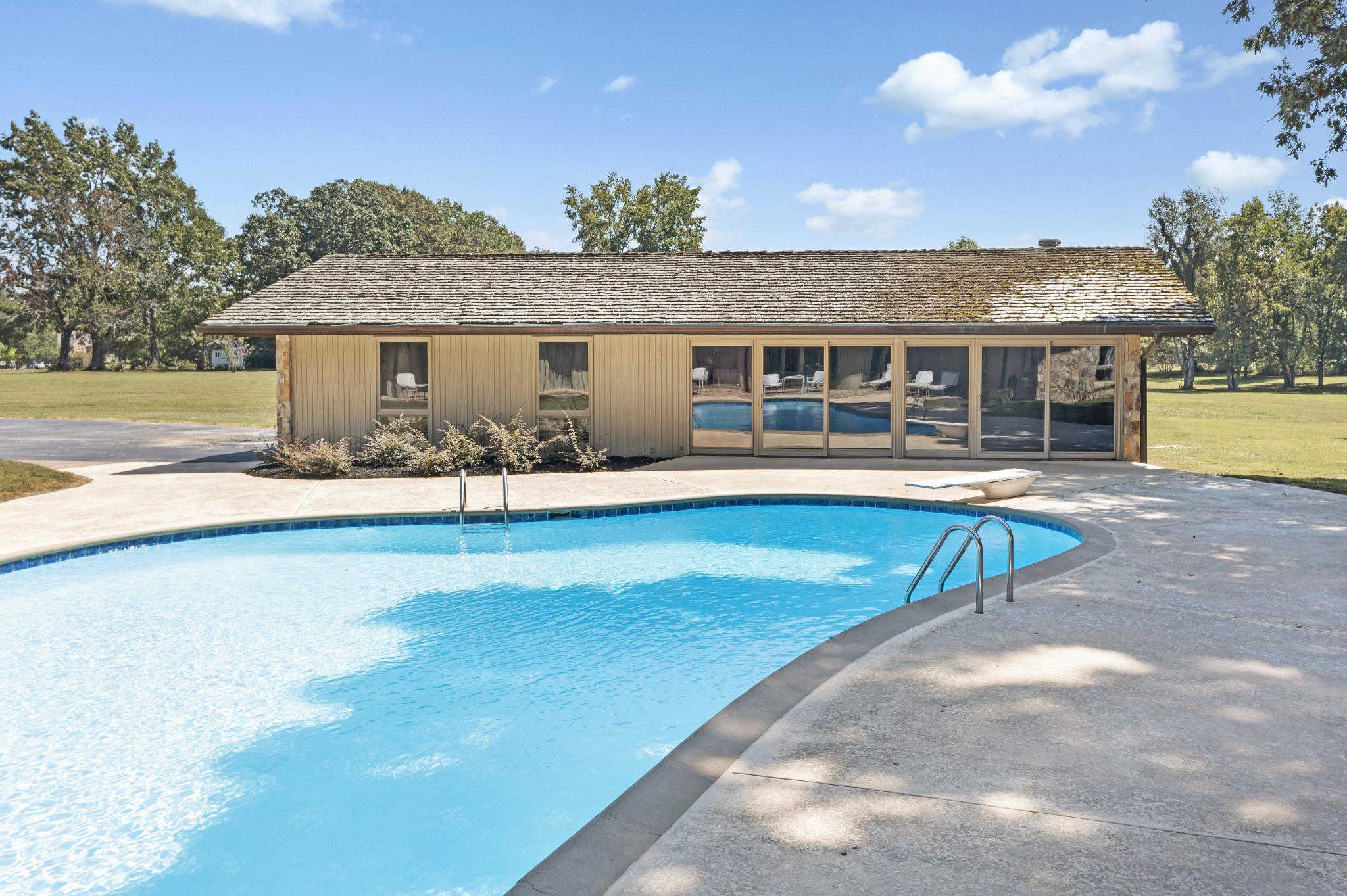 215 Hickory Lane Smithville TN 37166