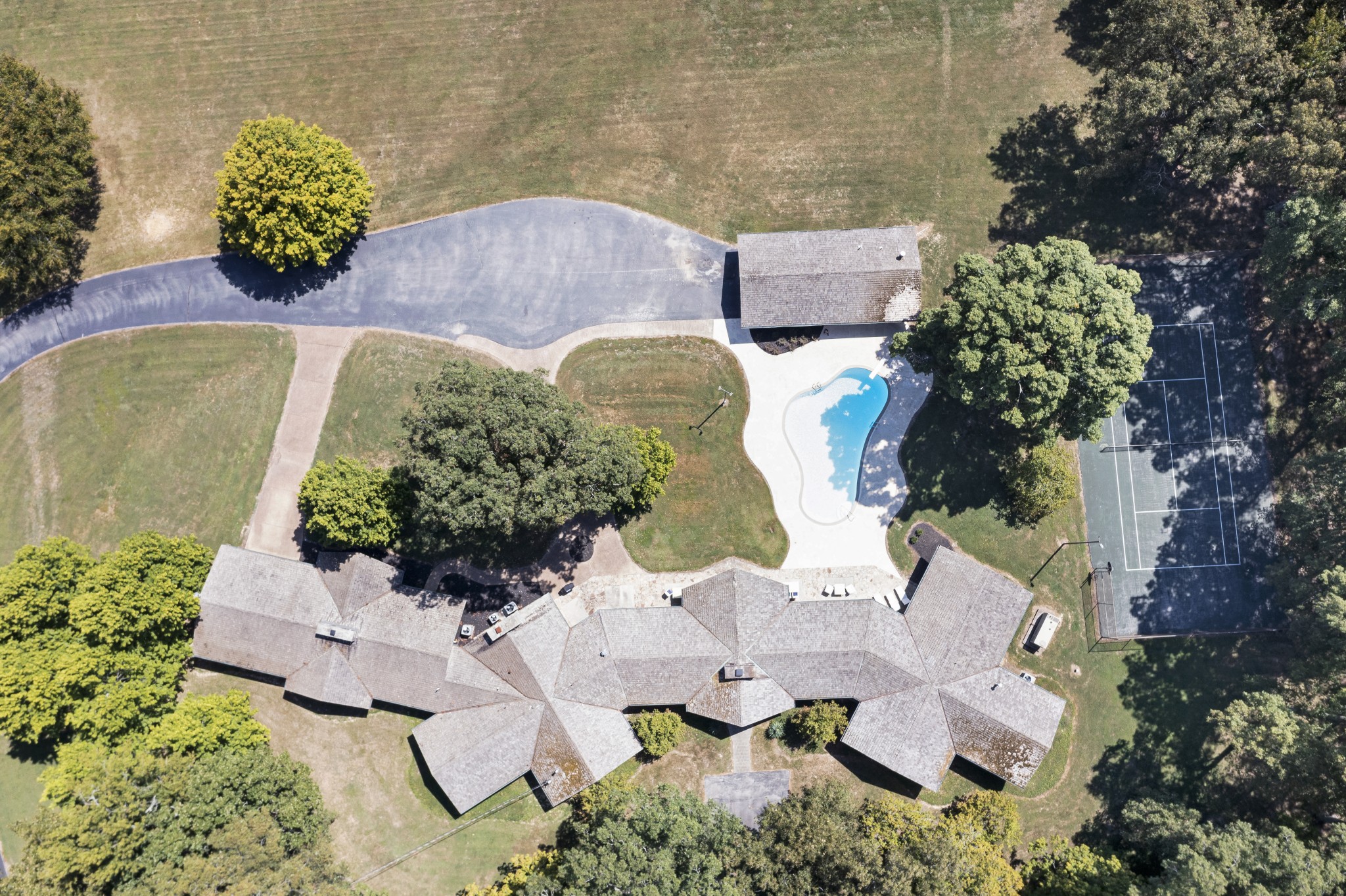 215 Hickory Lane Smithville TN 37166