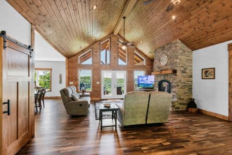 1055 Hunters Landing Lane Smithville TN 37166