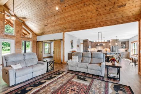 1055 Hunters Landing Lane Smithville TN 37166