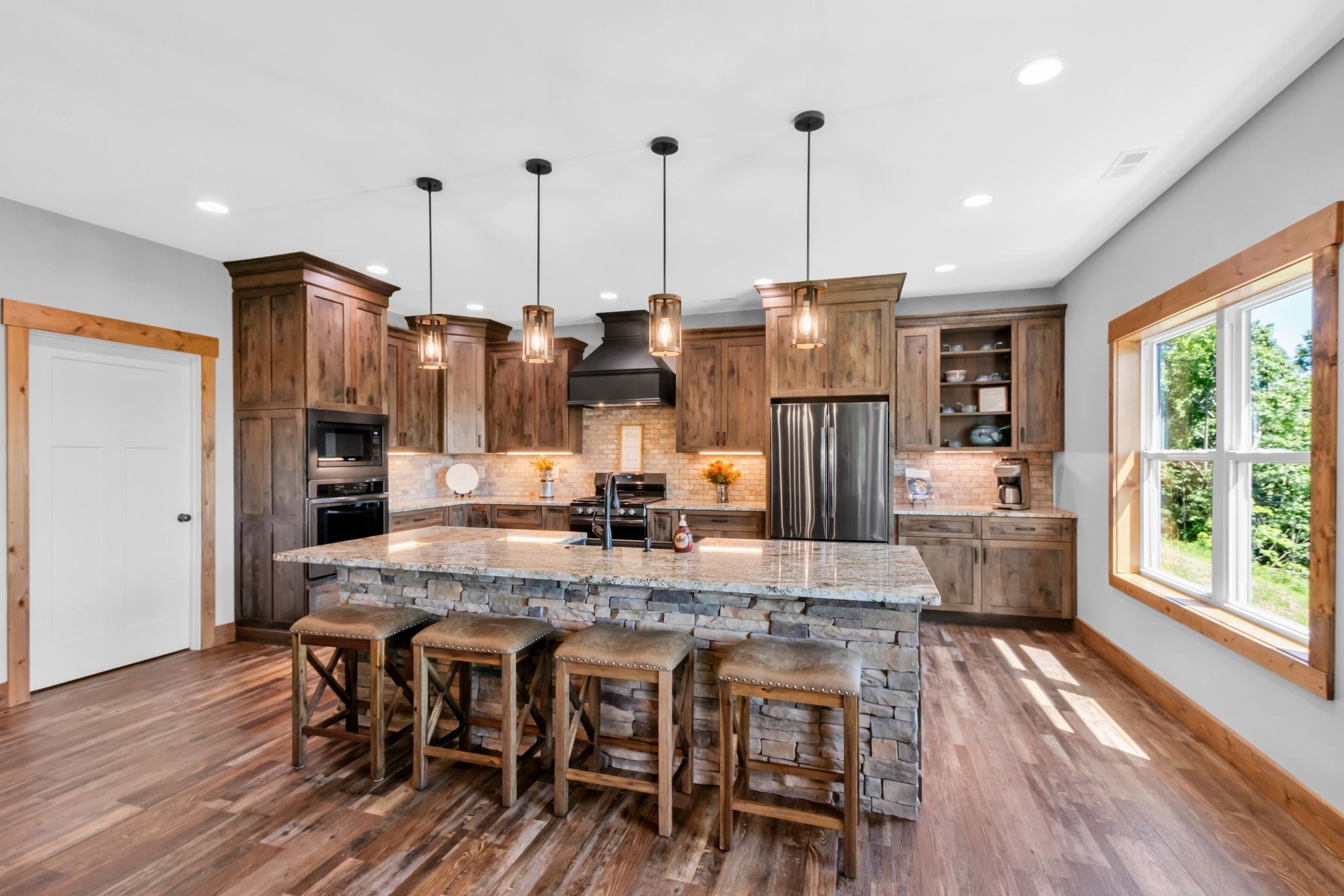 1055 Hunters Landing Lane Smithville TN 37166