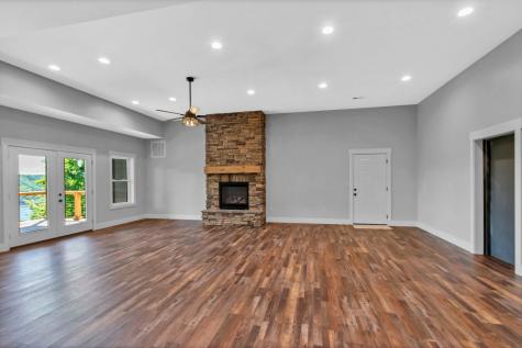 1055 Hunters Landing Lane Smithville TN 37166