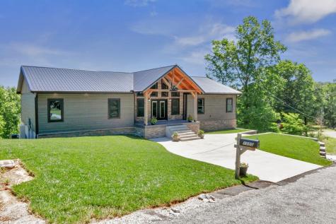 1055 Hunters Landing Lane Smithville TN 37166