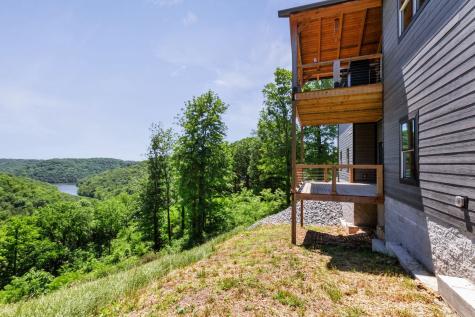1055 Hunters Landing Lane Smithville TN 37166