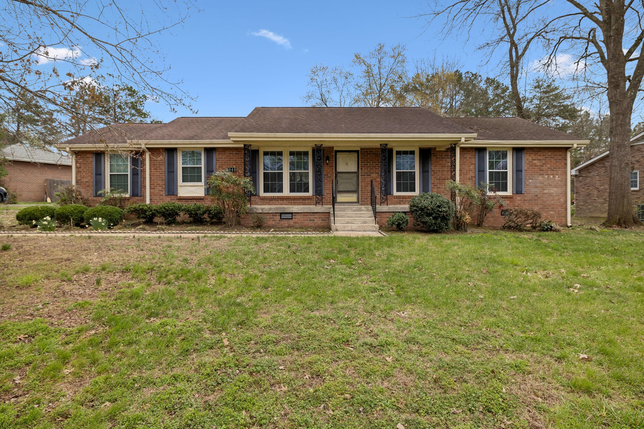8040 Sawyer Brown Road Nashville TN 37221