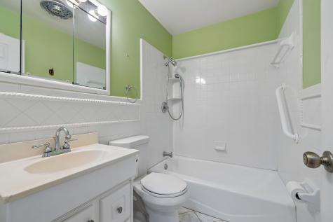 8040 Sawyer Brown Road Nashville TN 37221