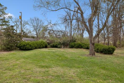 8040 Sawyer Brown Road Nashville TN 37221