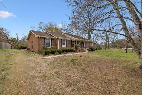 8040 Sawyer Brown Road Nashville TN 37221