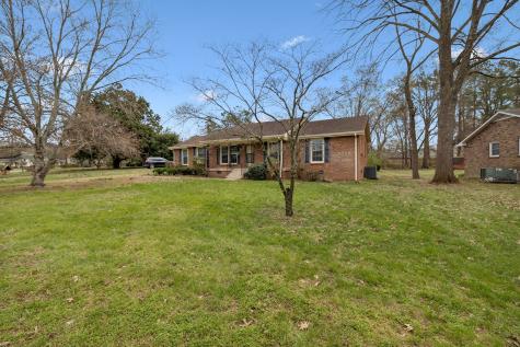 8040 Sawyer Brown Road Nashville TN 37221