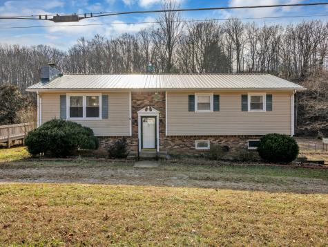 408 Rustling Oaks Drive Waverly TN 37185